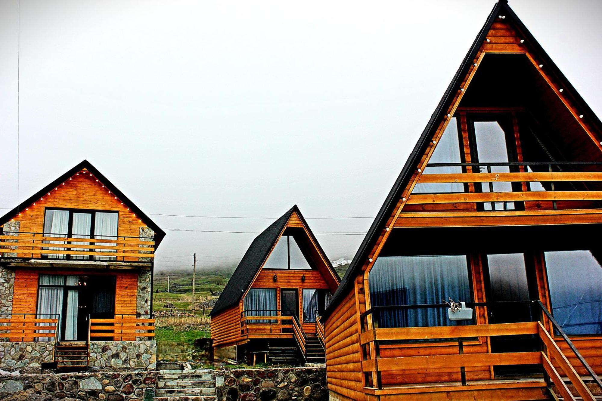 Kazbegi Folk Appartement Buitenkant foto